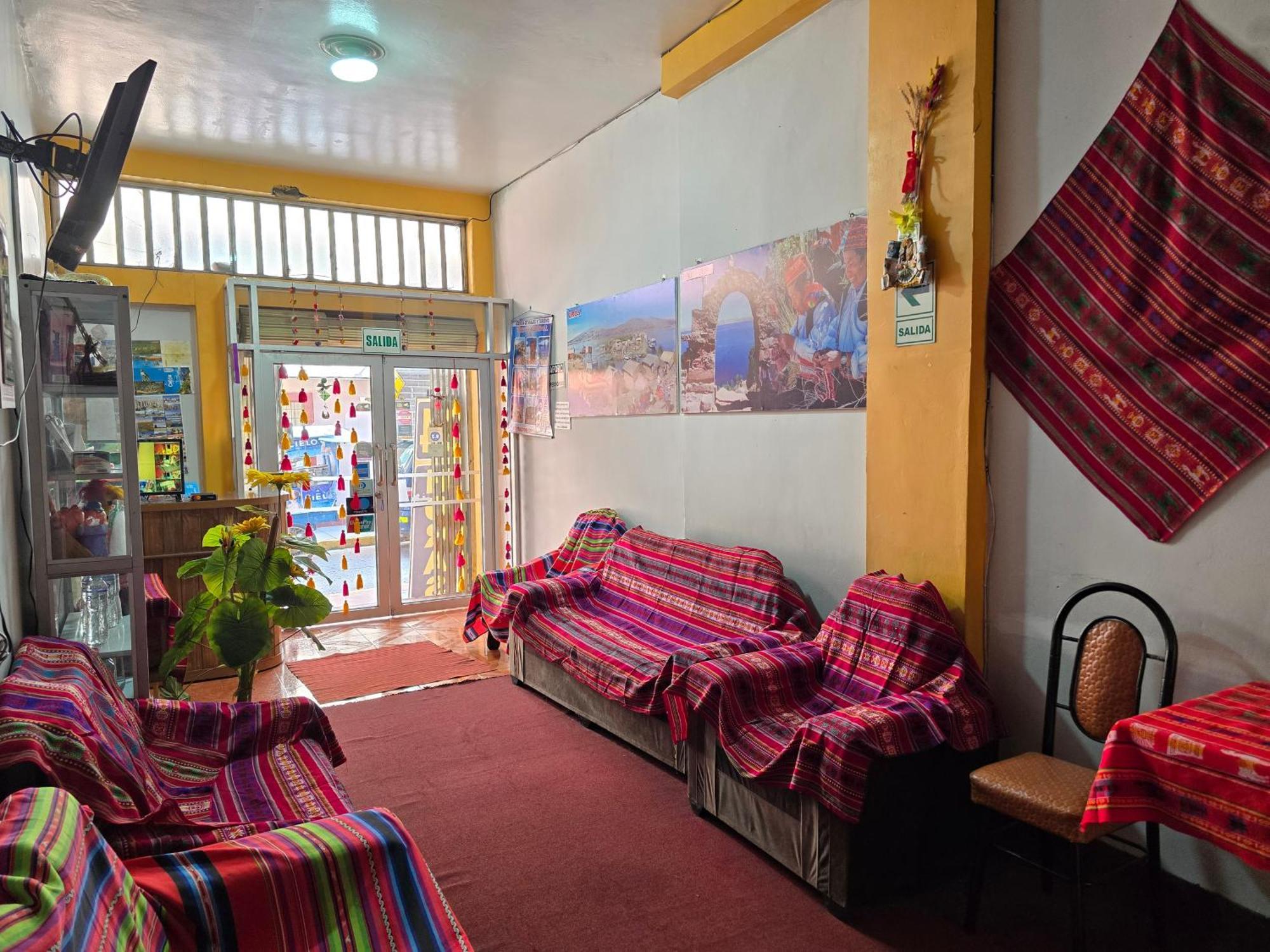 Hostal Acuarius ปูโน ภายนอก รูปภาพ